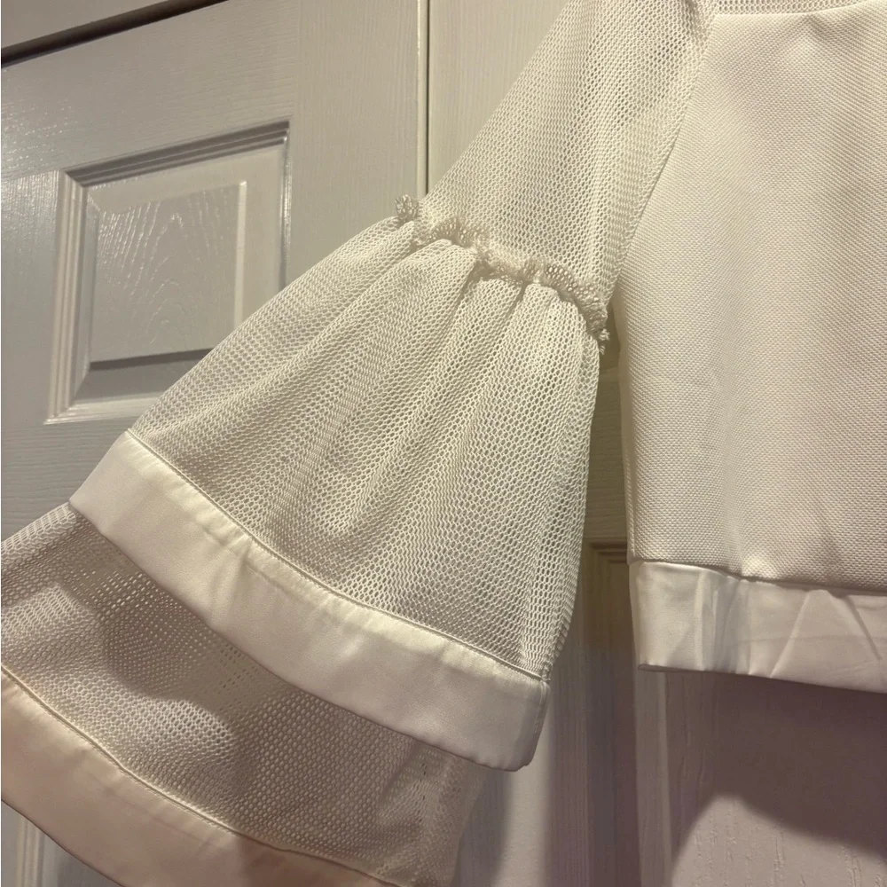 Gracia White Mesh Bell-Sleeve Blouse - Picture 4 of 4